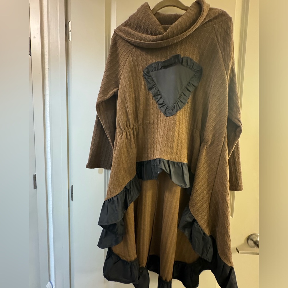 Simply Vanite gorgeous brown coat size 10
